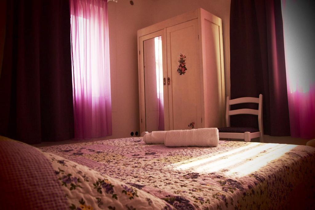 Apartment Old Town マカルスカ 部屋 写真