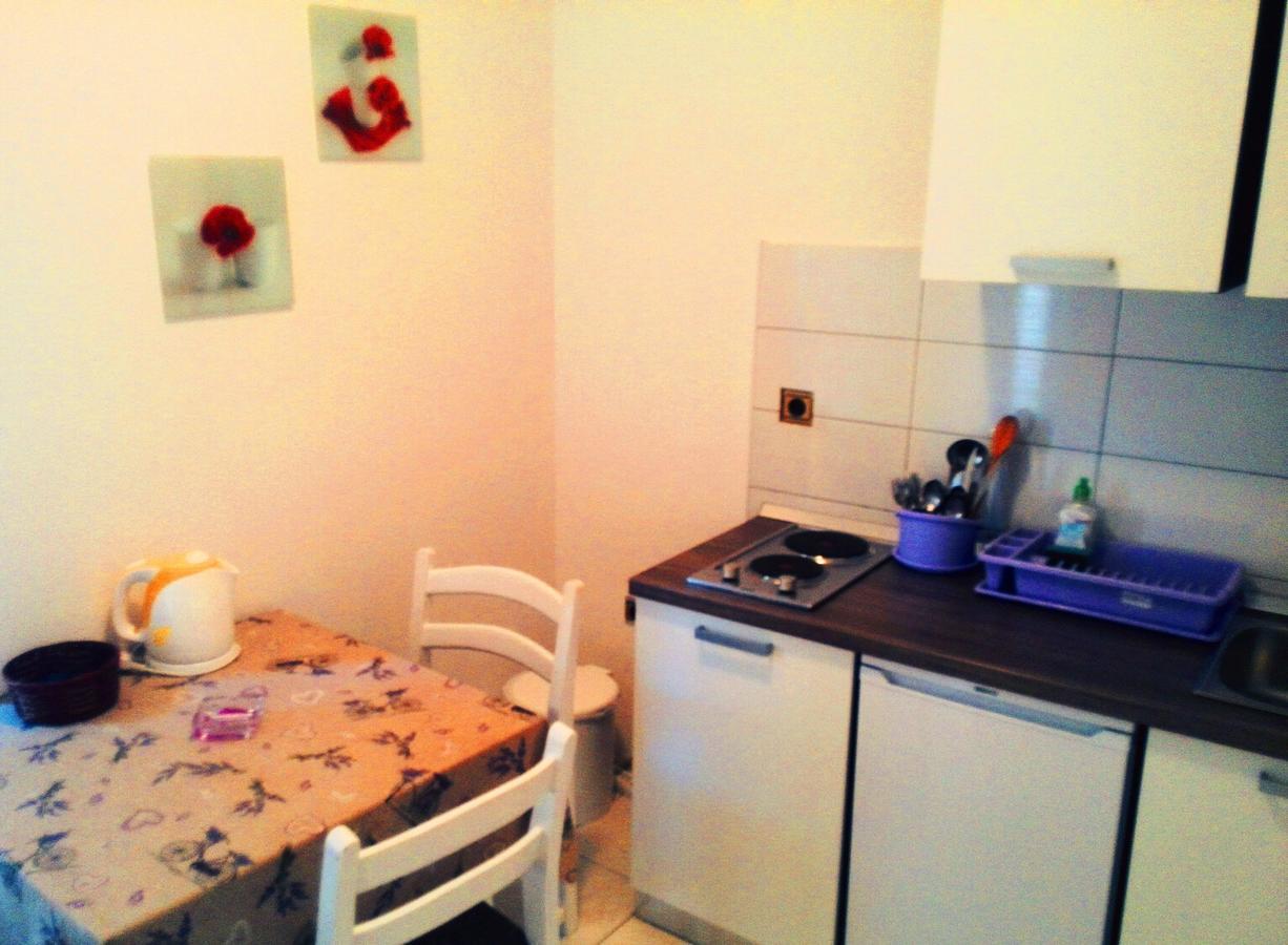 Apartment Old Town マカルスカ 部屋 写真
